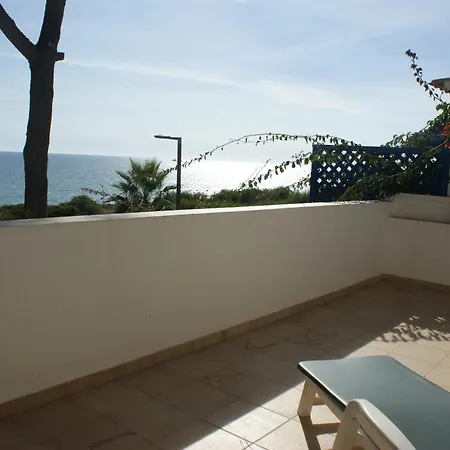 Da Colina 3 Bedrooms Sea Views A Few Minutes Walk To The * فالي دو لوبو
