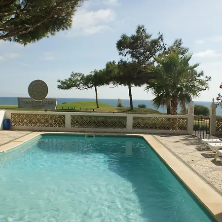 Villa Da Colina 3 Bedrooms Sea Views A Few Minutes Walk To The *